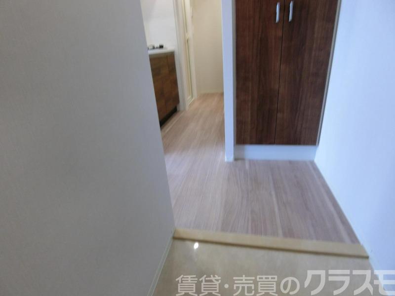 16/30 玄関