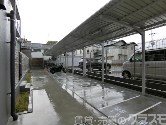 30/30 駐車場