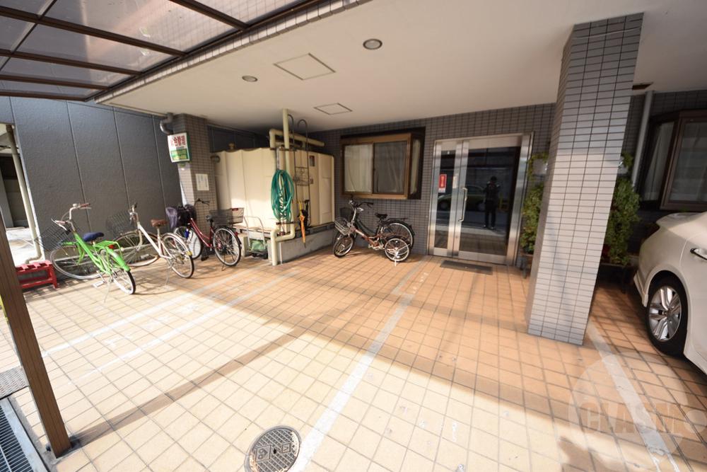 19/28 エントランス