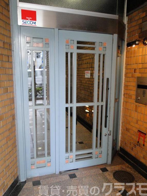 2/2 エントランス