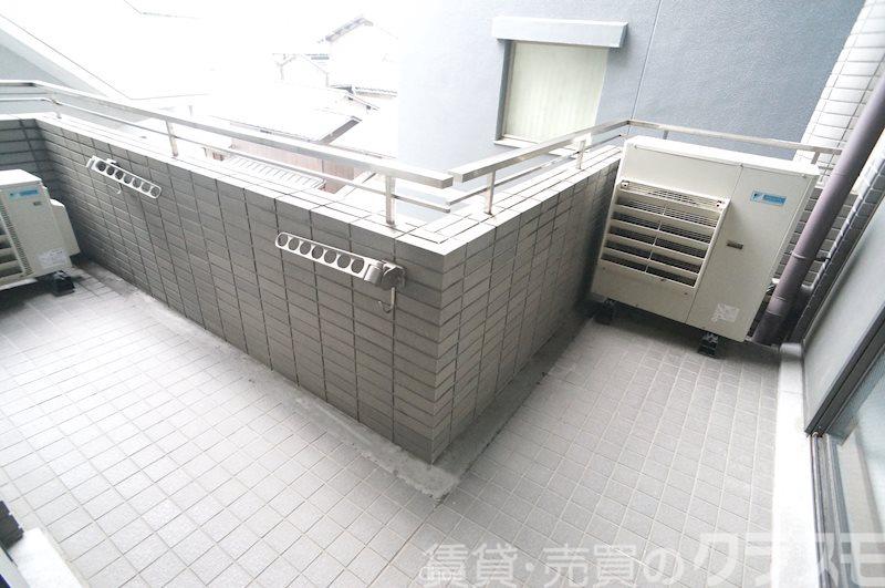 23/30 バルコニー