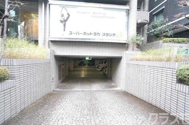 28/30 エントランス