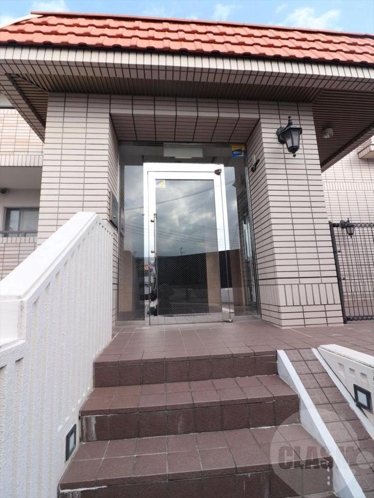 22/30 エントランス