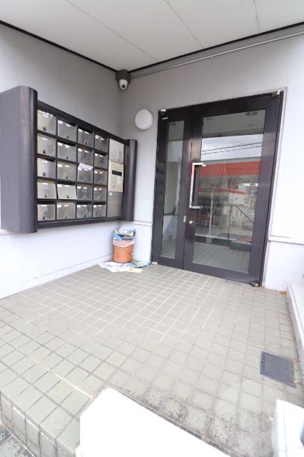 22/30 エントランス