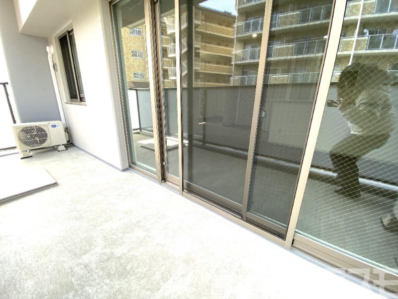 19/30 バルコニー