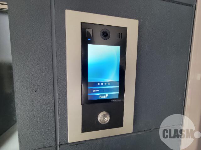 21/27 エントランス