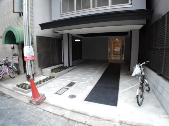 2/4 エントランス