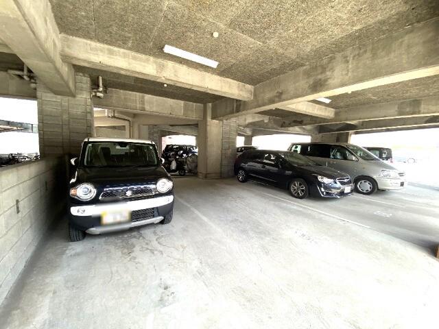 21/26 駐車場