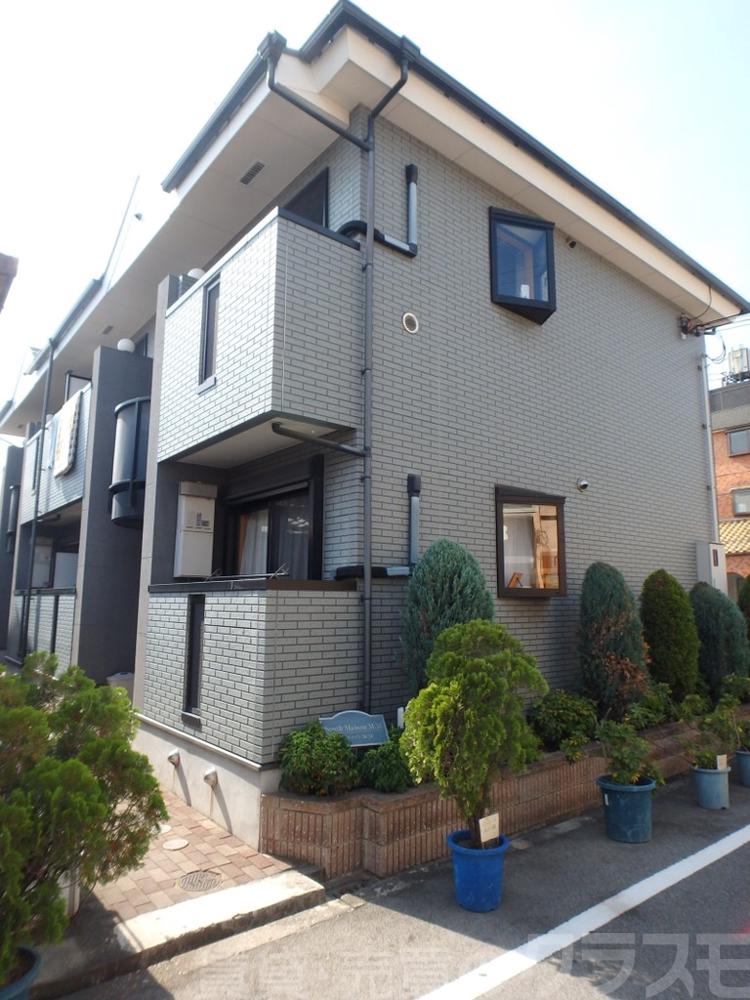 18/25 エントランス