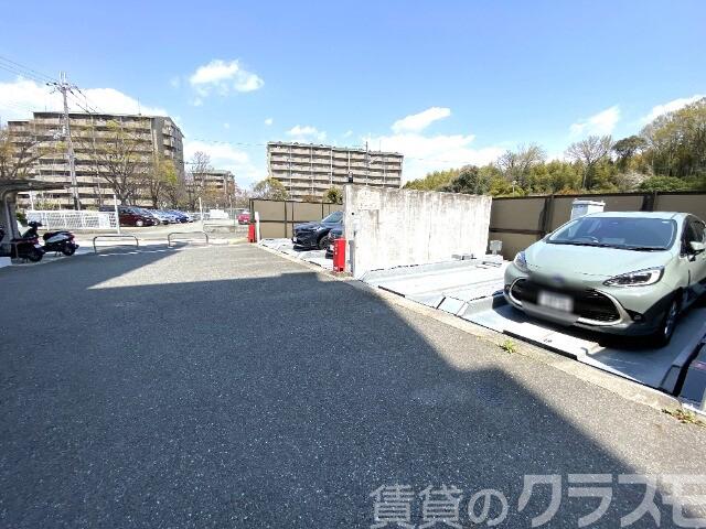 23/27 駐車場