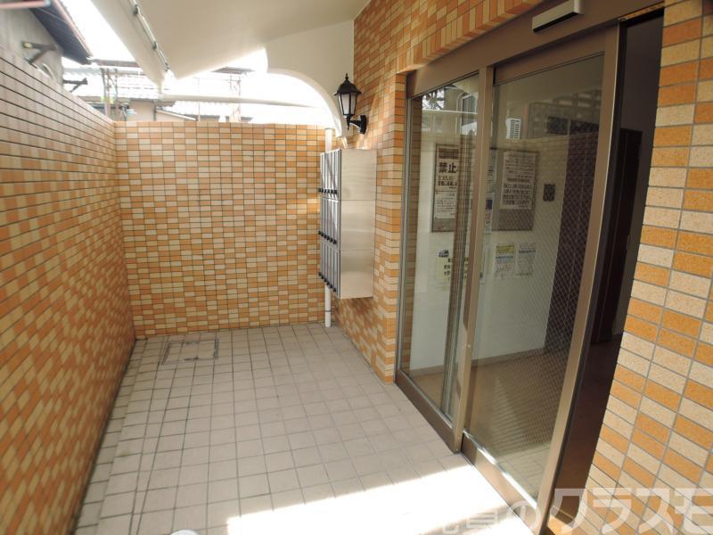 2/3 エントランス