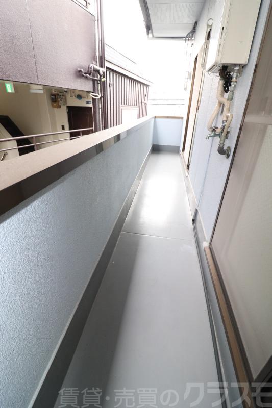 13/18 バルコニー