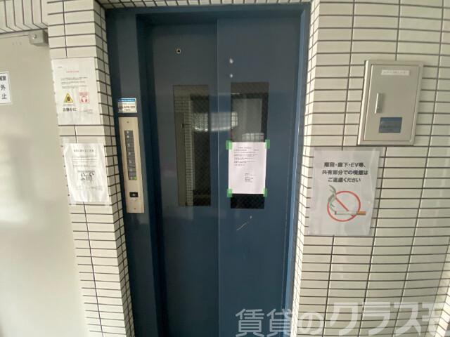 21/26 エントランス