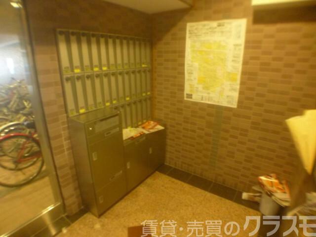 28/30 エントランス