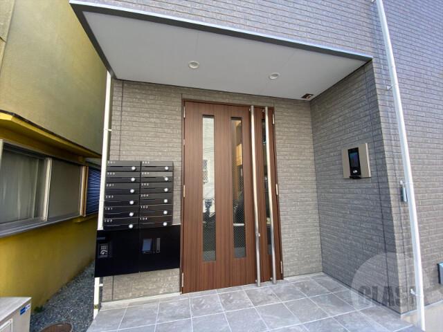 22/30 エントランス