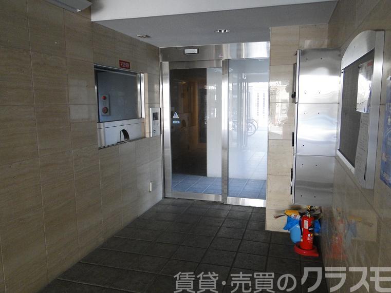 2/4 エントランス