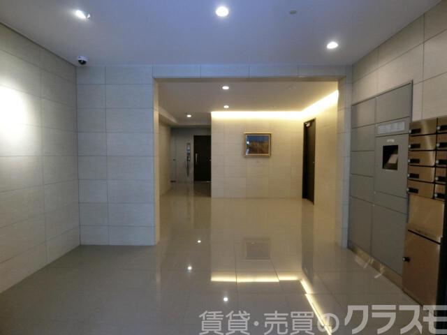 28/30 エントランス