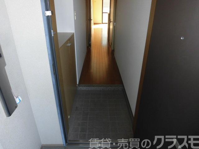 16/30 玄関