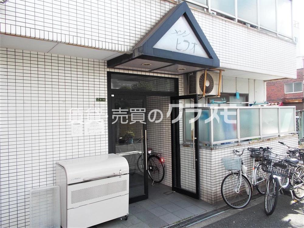 16/27 エントランス