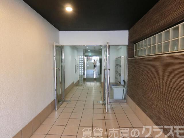 18/30 エントランス