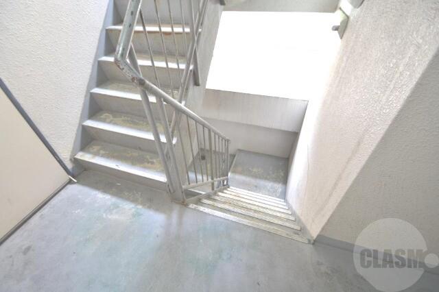 22/30 エントランス