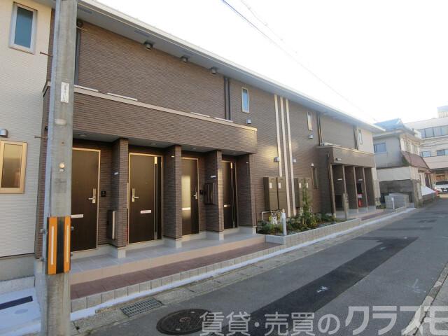 28/30 エントランス