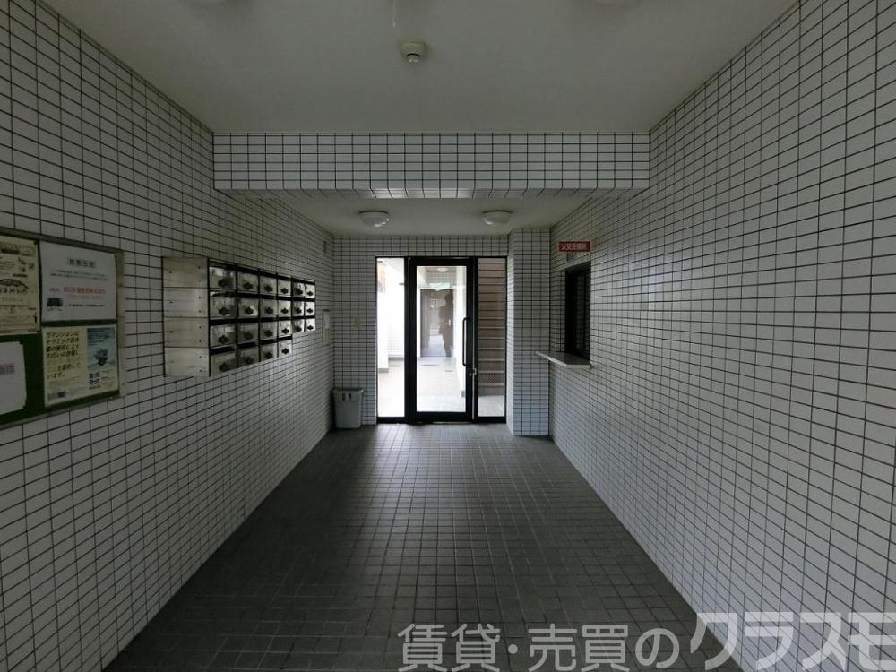 28/30 エントランス