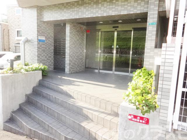 19/26 エントランス