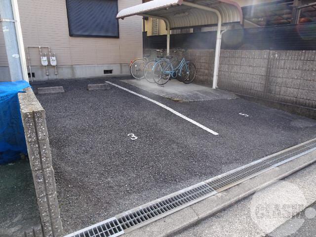 14/21 駐車場