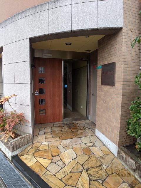 22/25 エントランス