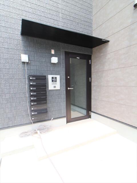 22/30 エントランス