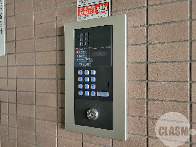 18/24 エントランス