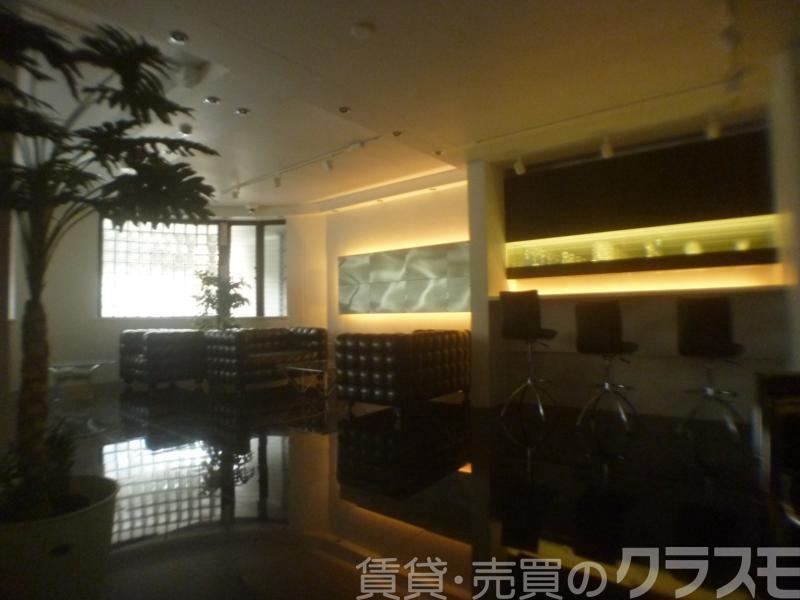 2/4 エントランス