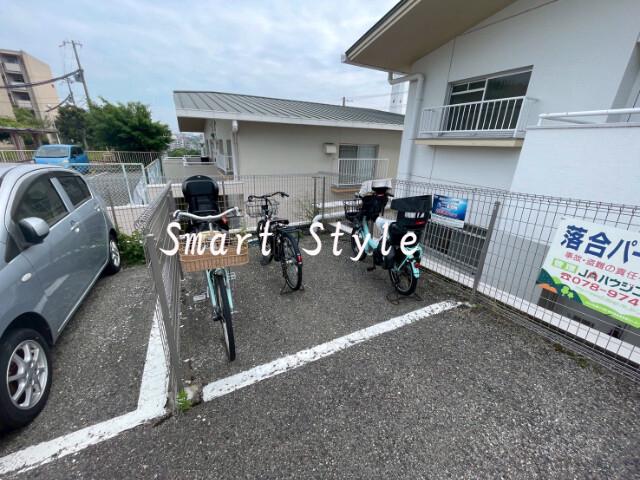 28/30 エントランス