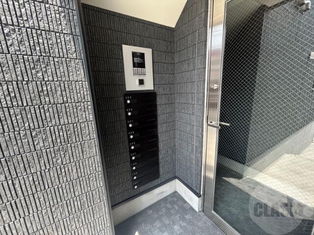 22/30 エントランス