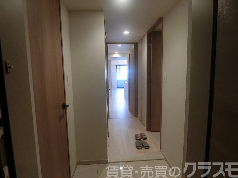 16/30 玄関