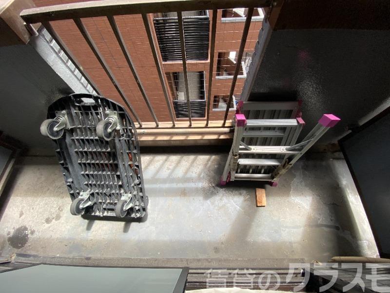 15/23 バルコニー