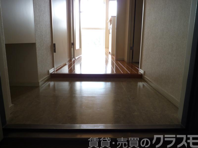 16/30 玄関