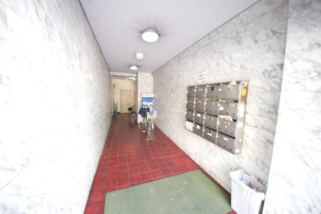 22/30 エントランス