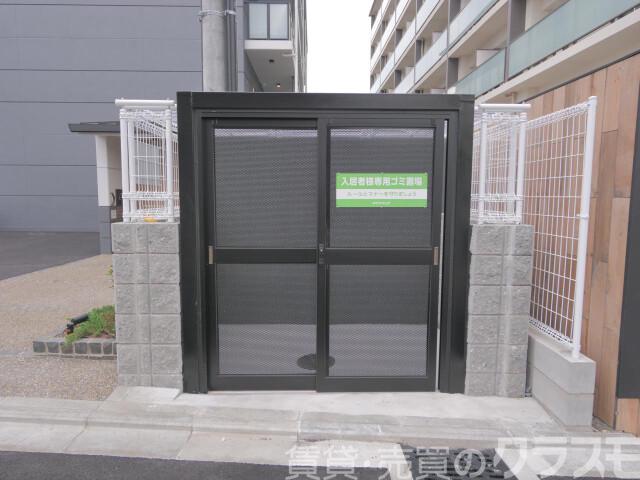 29/30 エントランス