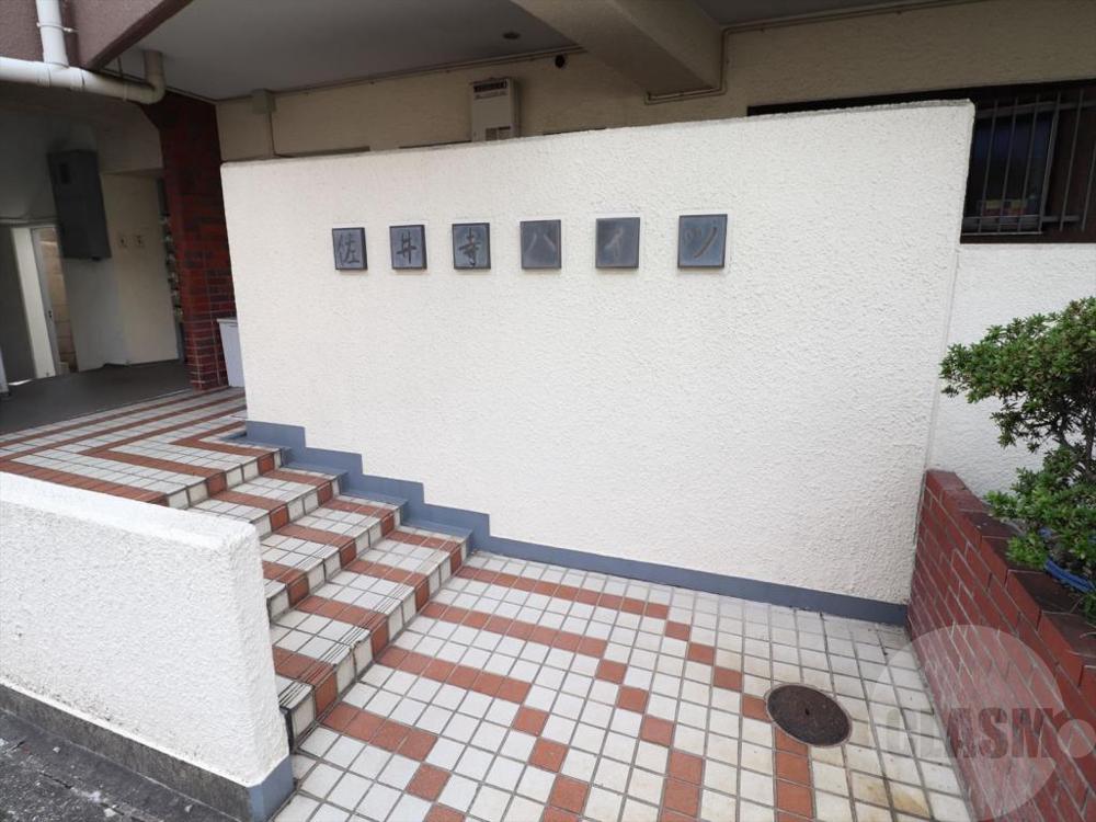 22/30 エントランス