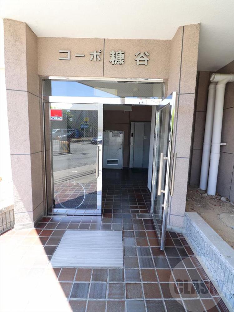 22/30 エントランス