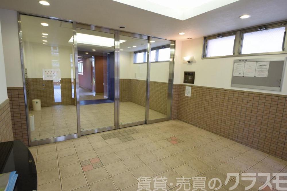 2/3 エントランス