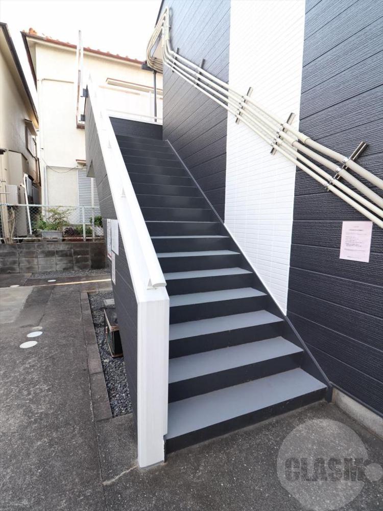 22/30 エントランス