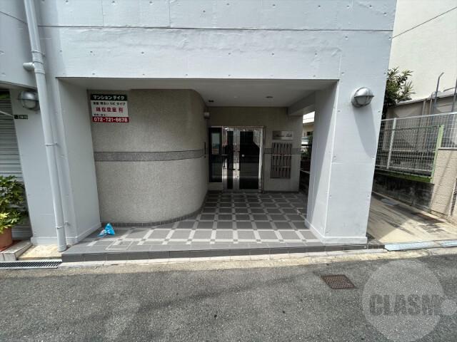 22/29 エントランス