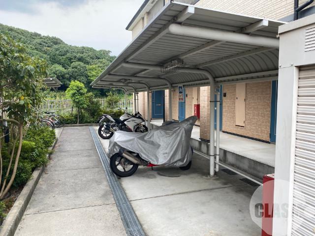 18/30 エントランス