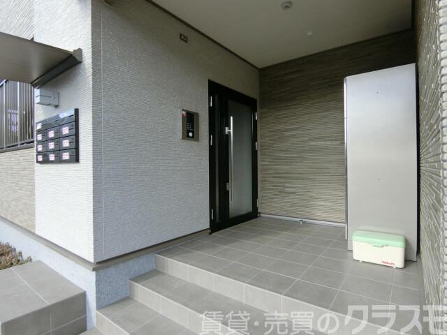 28/30 エントランス