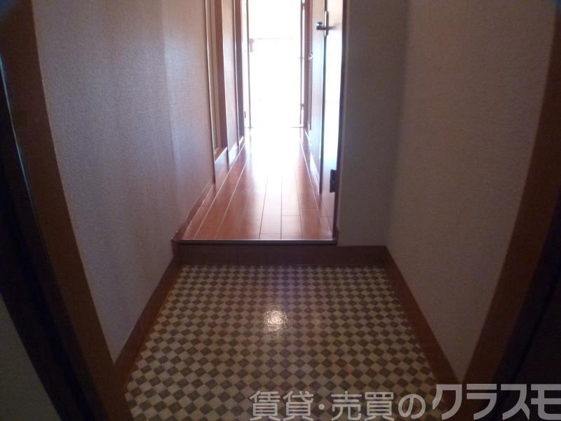 16/30 玄関