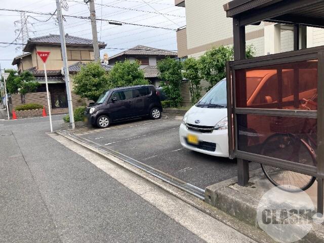 2/7 駐車場