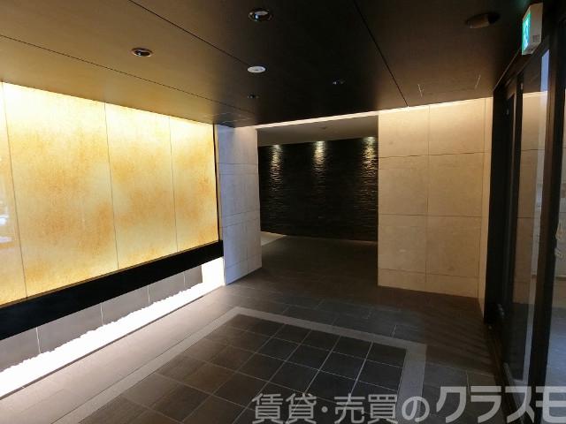 29/30 エントランス